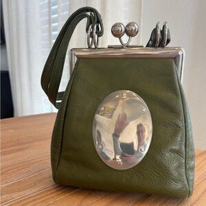 Vintage Olive Green Leather Kiss-Lock Handbag
